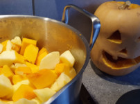 Fruchtige Apfel-Kürbissuppe